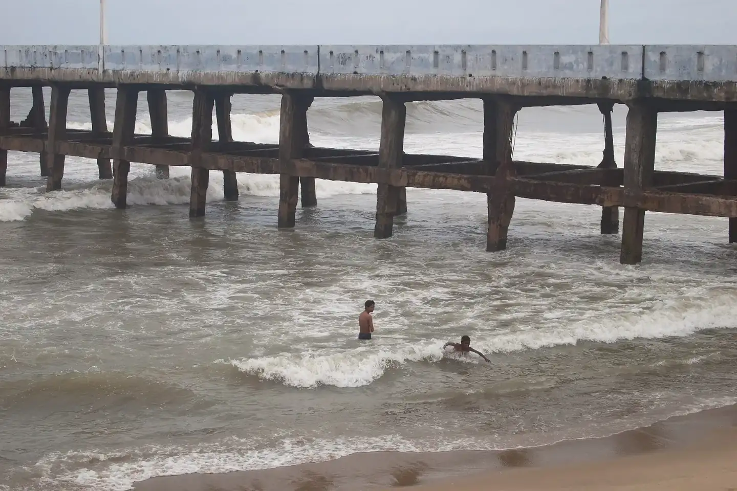 Pondicherry, Promenade Beach, Bay of Bengal, India