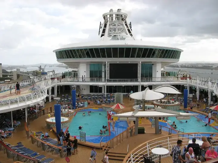 Explorer of the Seas pool deck