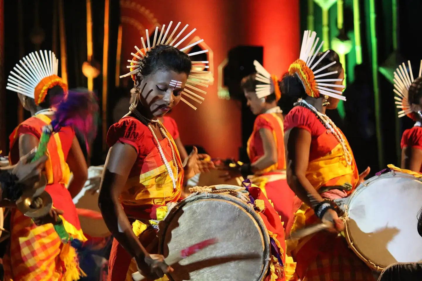 Dollu Kunitha