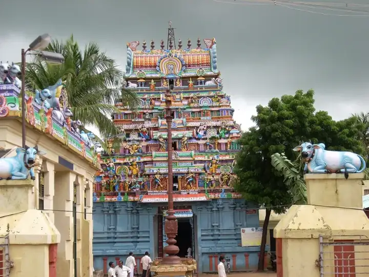 Piravimarundeesar temple