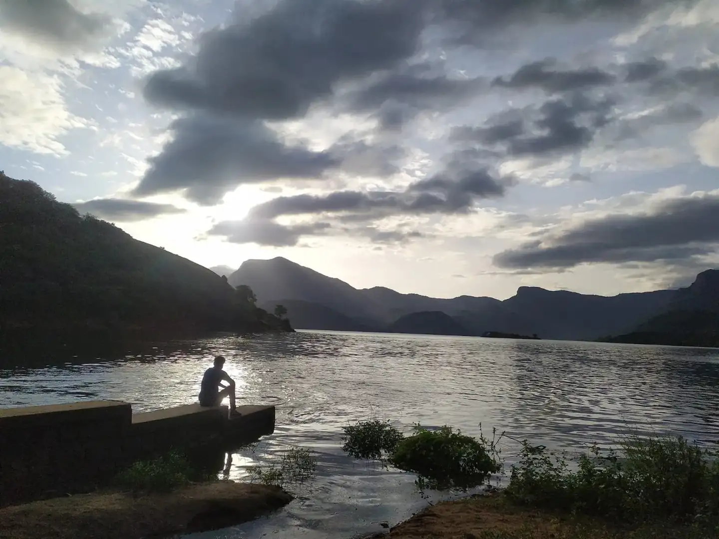 Aliyar Dam Sun rise